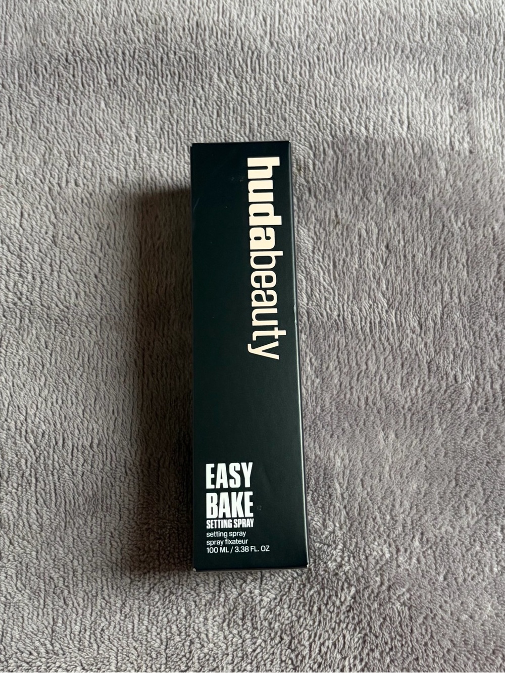 HUDA BEAUTY Easy Bake Setting Spray - Black & White Packaging